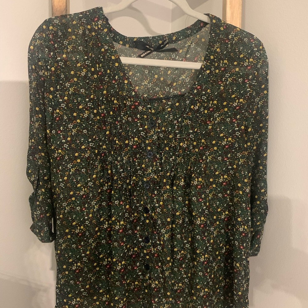 Green button down work shirt. Size small.